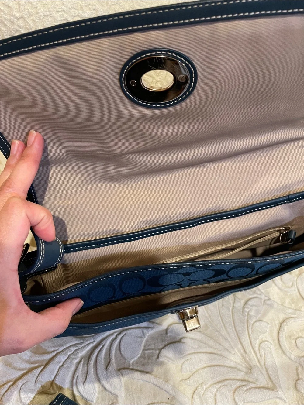 Coach Blue Signature Canvas Turnlock Shoulder Bag with Matching Wallet - Picture 2 of 11
